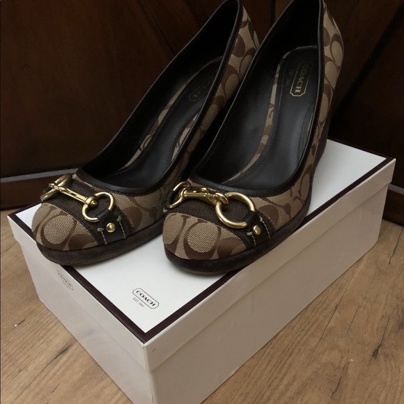 Coach ISSY Wedges - Picture 2 of 8